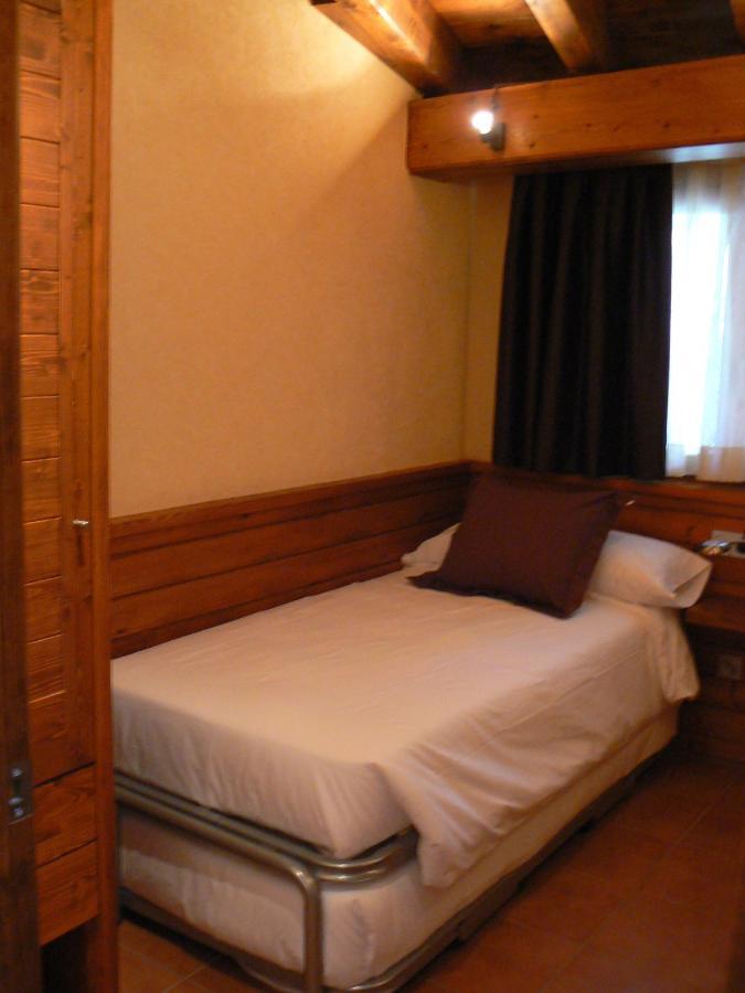 Aparthotel Bellver Бельвер-де-Серданья Номер фото
